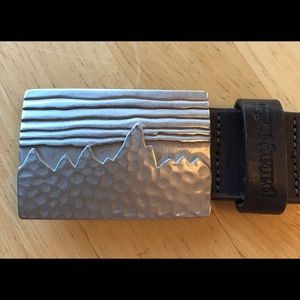 Patagonia leather belt with Fitz Roy buckel